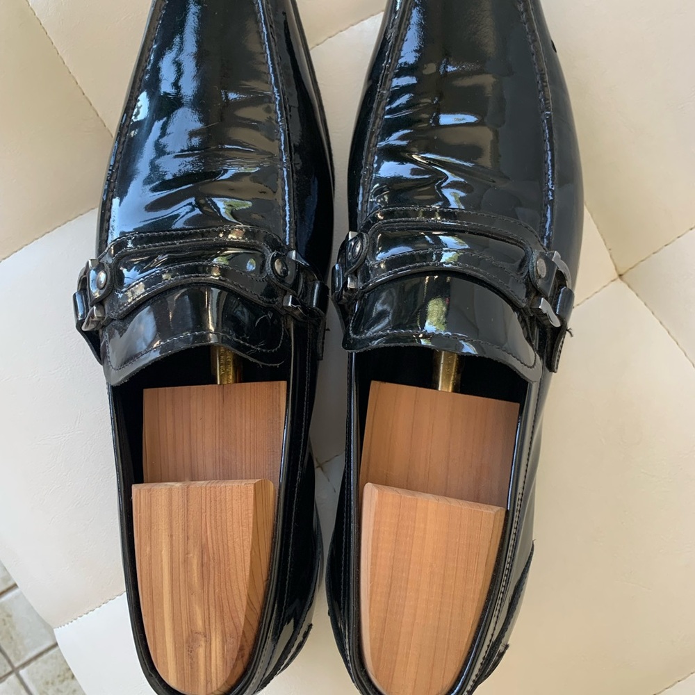 Sleek Black Slip-On Loafers with Textured Strap